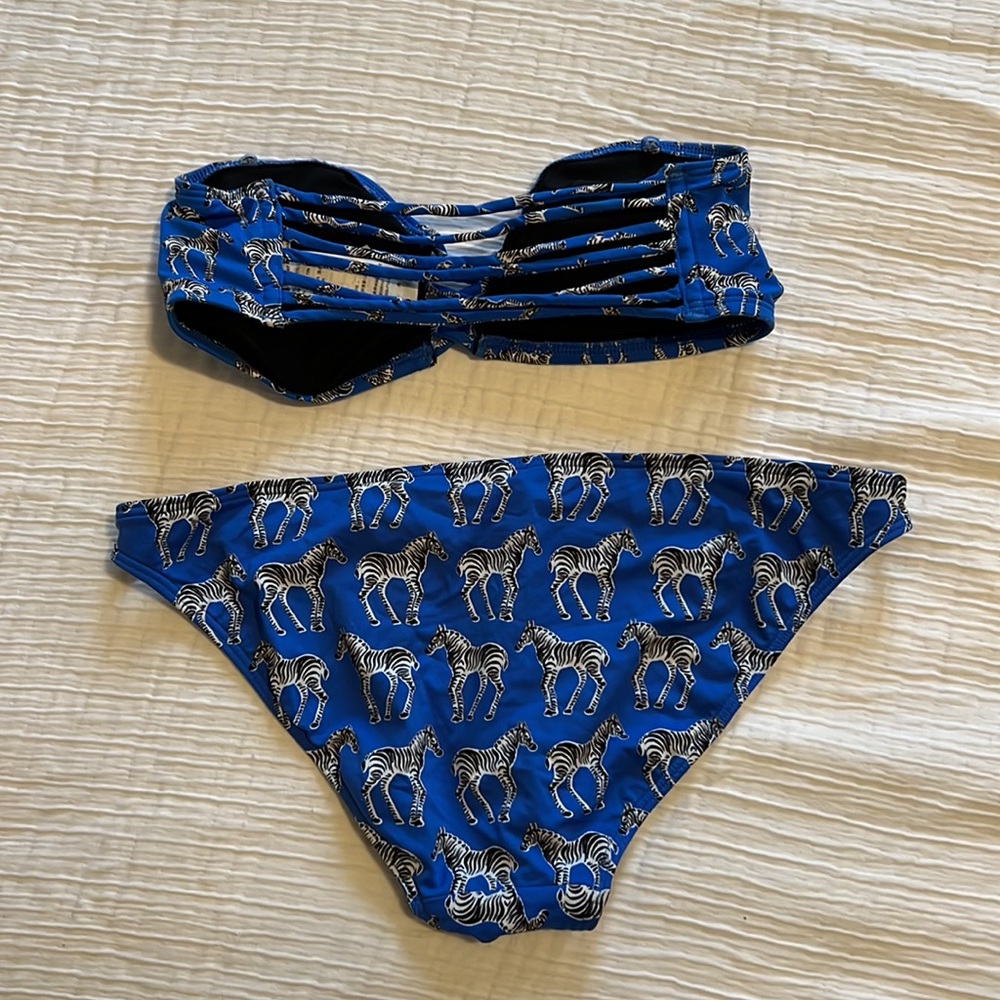 Abercrombie Bikini With Unique Zebra Pattern - image 2
